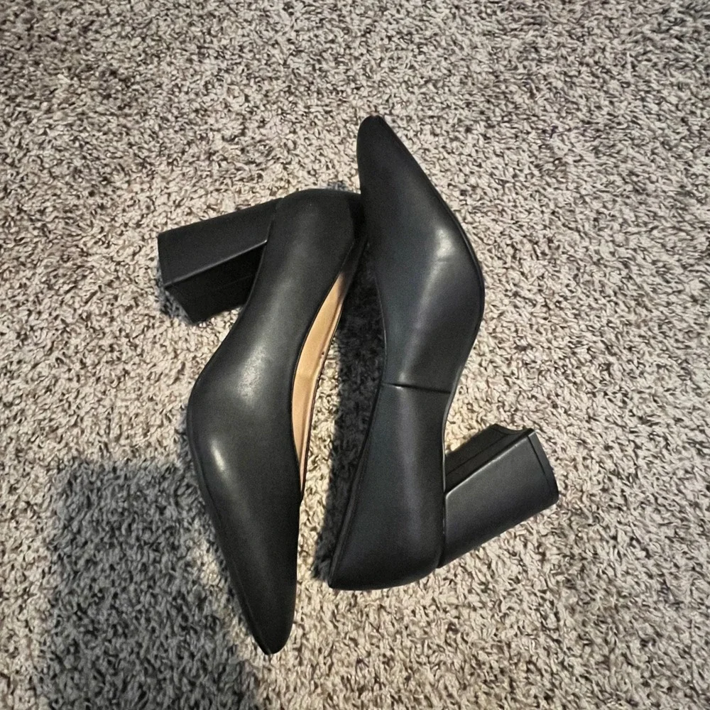 Naturalizer Pacer Black Pointed Toe Block Heel Pumps Women's 8.5W Wide Width
